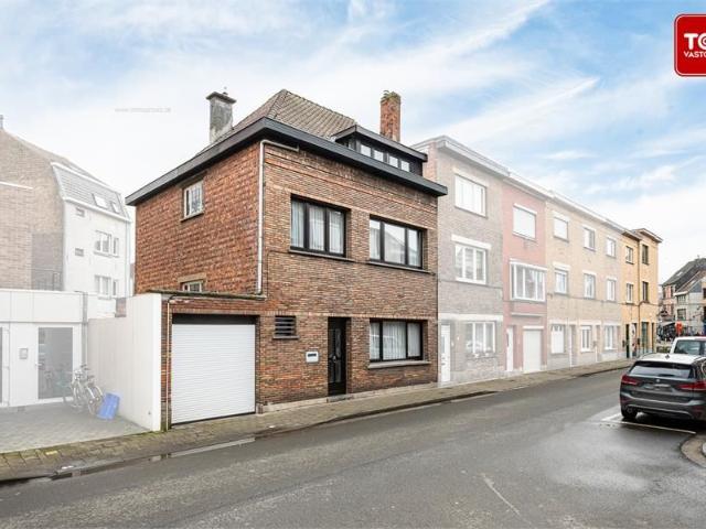 Instapklare woning met 4 slaapkamers en tuin