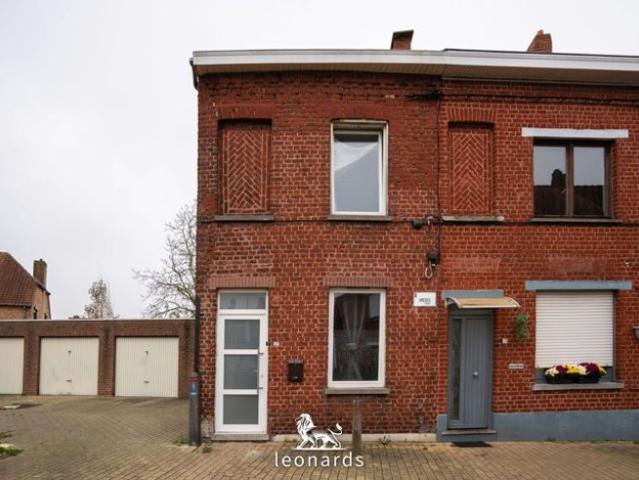 Instapklare woning nabij centrum Menen