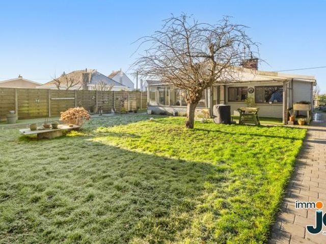 Instapklare bungalow met 3 volwaardige slaapkamers, gunst.