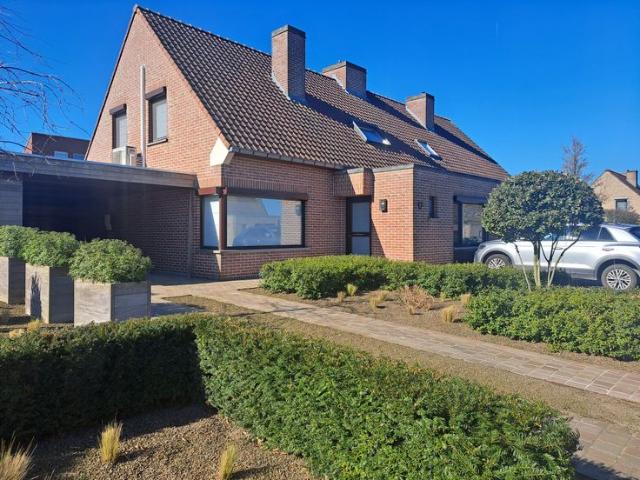 Instapklare, energiezuinige woning in een rustige straat