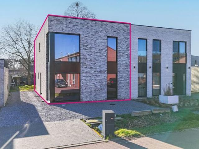Instapklare gezinswoning met vlotte verbinding in Houthalen