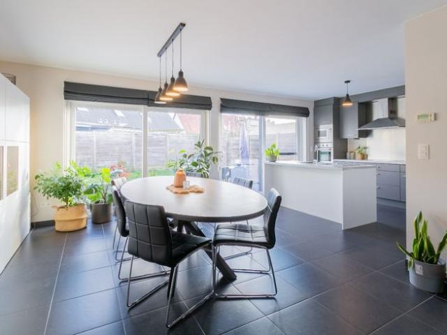 Instapklare gezinswoning met 3 slaapkamers en garage