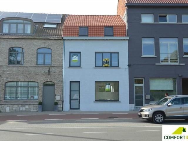 Instapklare gezinswoning met 4 slaapkamers!