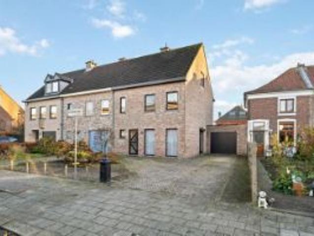 Instapklare Half openbebouwing te koop!