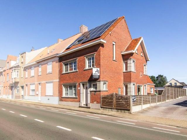 Instapklare HOB met 4 slaapkamers te Tielt!
