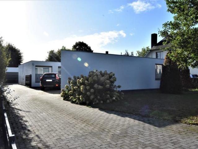 Instapklare moderne woning met 3 slaapkamers en mooie tuin