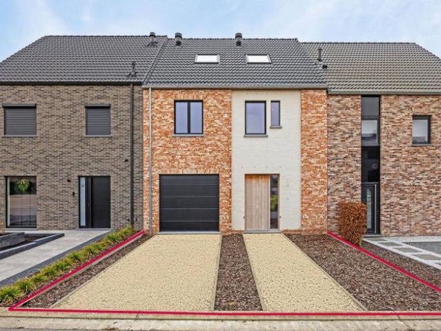 Instapklare nieuwbouwwoning met E peil 20 te koop in Lanaken