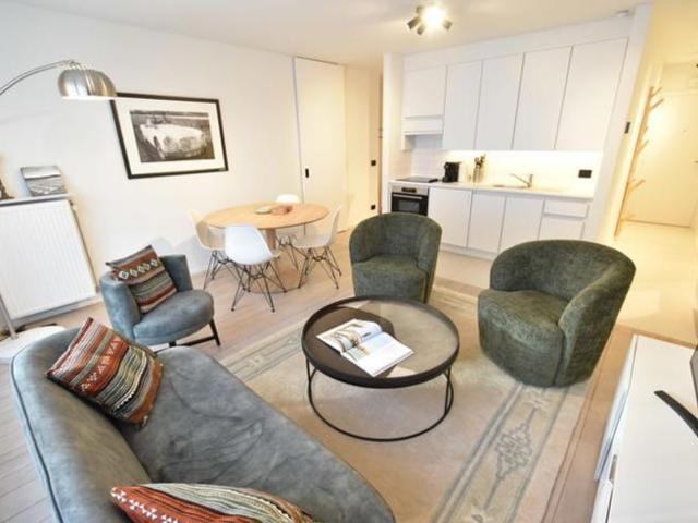 INSTAPKLARE PIED À TERRE OP EEN GUNSTIGE LOCATIE NABIJ DE ZE