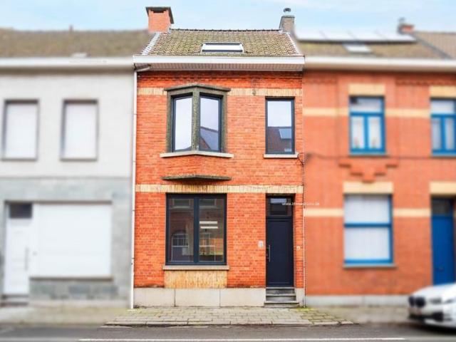 Instapklare rijwoning met 4 slaapkamers en stadstuin
