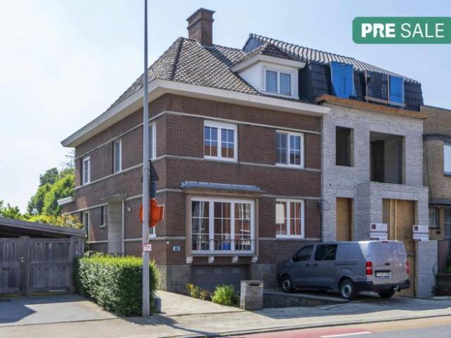 Instapklare ruime gezinswoning in het Leopold III kwartier