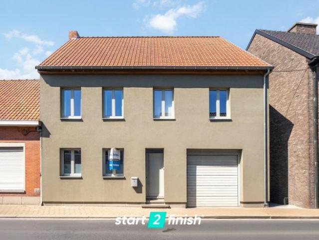 Instapklare, ruime gezinswoning met 5 slaapkamers