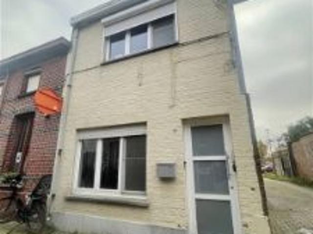 Instapklare starterswoning met twee slaapkamers en terras!