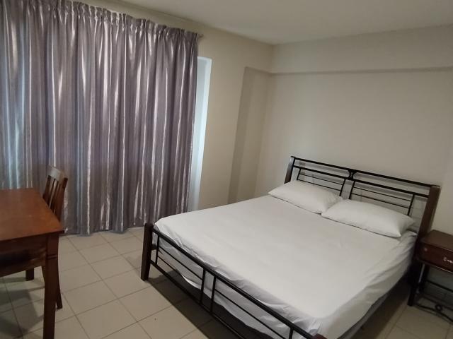Intake UPM, 0 deposit. Attached bathroom