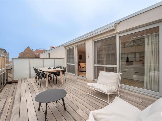 Integraal gerenoveerd penthouse met groot zonneterras I Knokke Heist