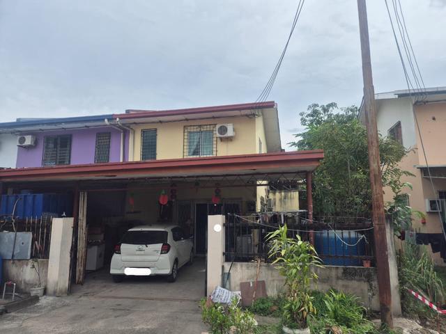 Intermediate CORNER 2 Storey Landed House For SALE Menggatal Town
