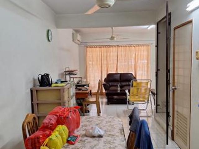Intermediate double story house in bdr damai perdana for sale