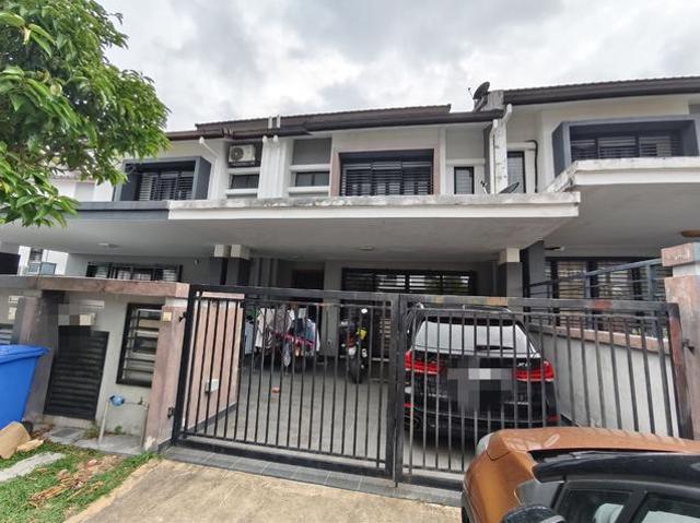 Intermediate unit 2 Storey Saffron Hill Denai Alam