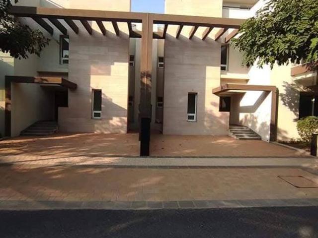 International City Duplex Villa 5 Bedroom 600 Sq. Yd. Villa in Babupur Village Gurgaon Listing ID: #10381