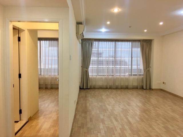 International Plaza Apartment For Sale, $1,468,000, 2 Bed 2 Bath 1,033 sqft $1,421.00 psf