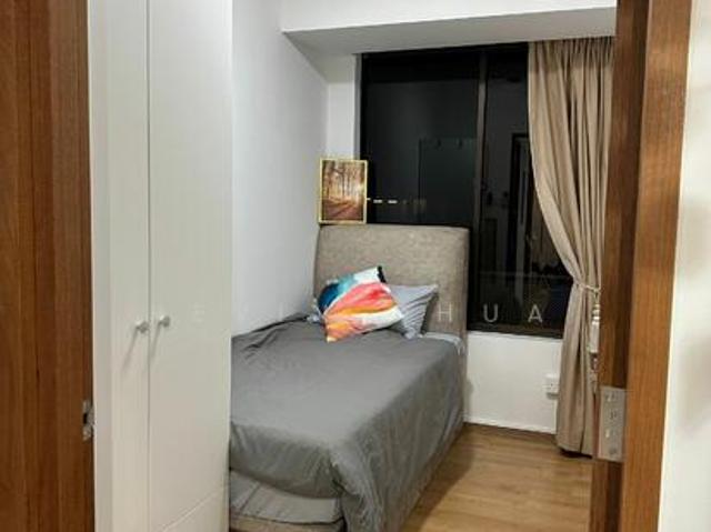 International Plaza Apartment Room Rental, $1,550, 1 Bed 1 Bath 120 sqft $12.92 psf