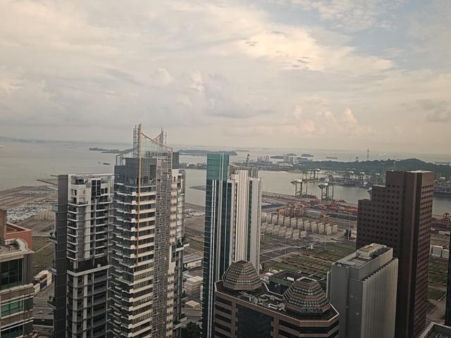 International Plaza Apartment Room Rental, $2,700, 1 Bed 1 Bath 300 sqft $9.00 psf