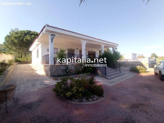 INTERESANTE CHALET A LA VENTA POBLACIÓN ONTINYENT EN EXCLUSIVIDAD ZONA SANTA ANA