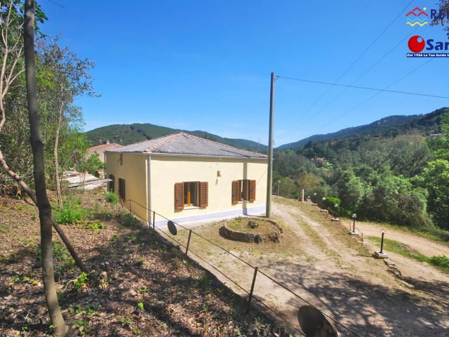 Interessante villetta con ampio terreno 99m² Tempio Pausania