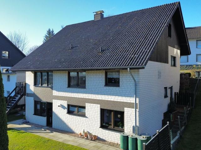 Interessantes, grosses Wohnhaus mit tollem Ausblick