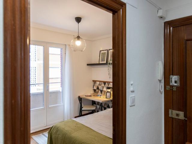 Interesting double bedroom near Larreagaburu Parkea