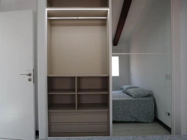 Interior Facing 135m2 Roomshared in the Sol area SNJ124