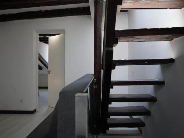 Interior Facing 135m2 Roomshared in the Sol area SNJ123