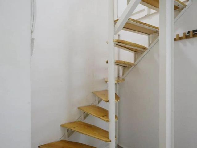 Interior Facing 24m2 Studio in the Pradolongo area RUHB2
