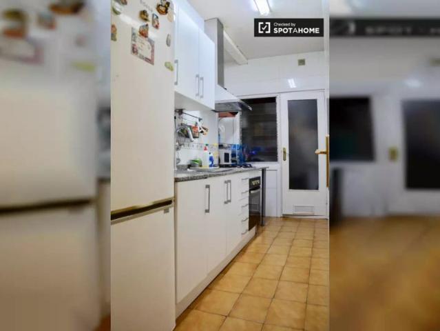 Interior room in 4 bedroom apartment in Eixample Dreta