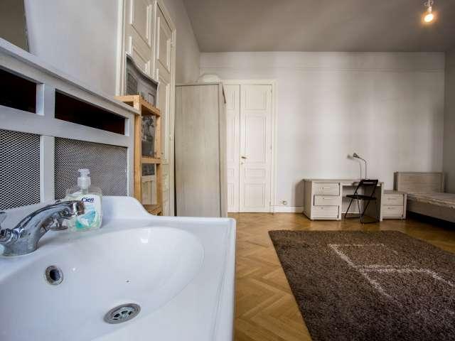 Intimate room in apartment in Saint Josse, Brussels