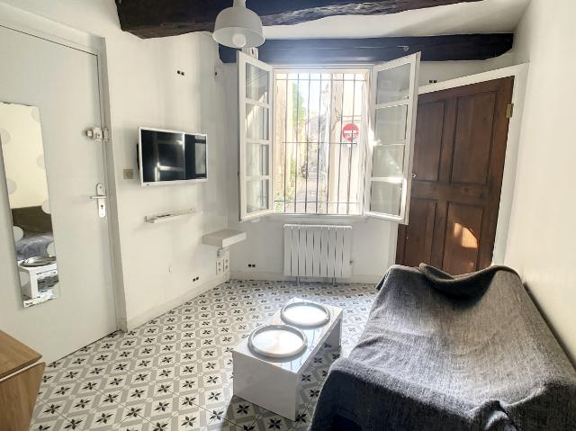 Intra Muros Studio meublé 24 m2