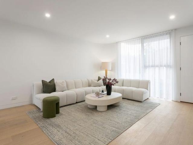 INTRODUCING SOLARA WHERE LUXURY MEETS PERFECTION