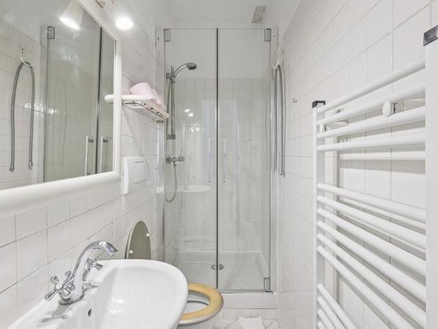 Invalides / rue Vaneau, Paris Amsterdam Apartments for Rent