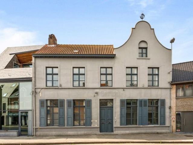 Investeringsopportuniteit twee appartementen, kantoorruimte