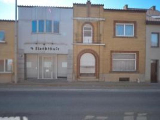 Investeringspand te koop in Viane 9500