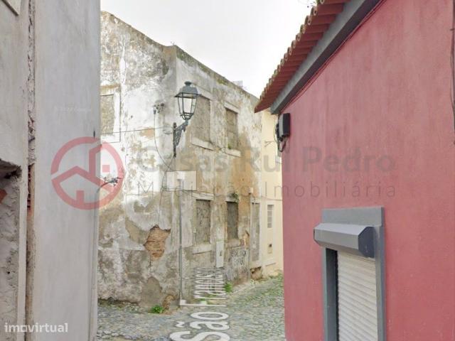 INVESTIDORES Prdio de dois pisos para Remodelao Total, Barr.