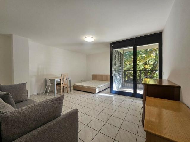 INVESTIMENTO 1.5 LOCALI ARREDATO CON BALCONE A CANOBBIO