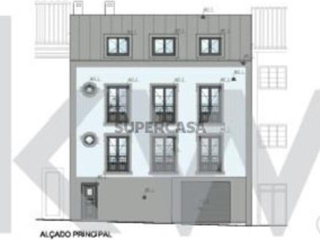 Investimento construção de prédio de 4 pisos, garagem e 3 apartamentos | Centro Histórico Abrantes