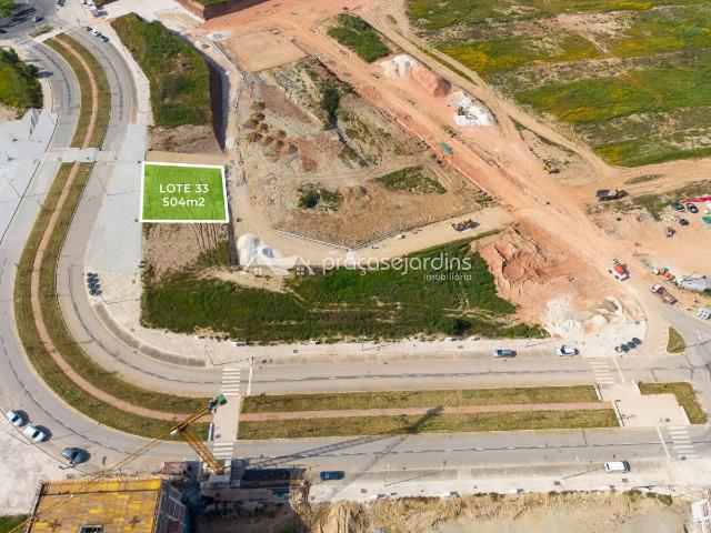 Investimento Imobiliário em Alcobaça | 9 Fogos, Comércio e 20 Lugares de Estacionamento