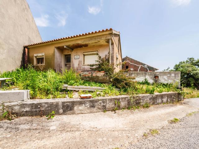 INVESTIMENTO OU CASA DE SONHO? AQUI TEM OS DOIS Moradias Caldas da Rainha