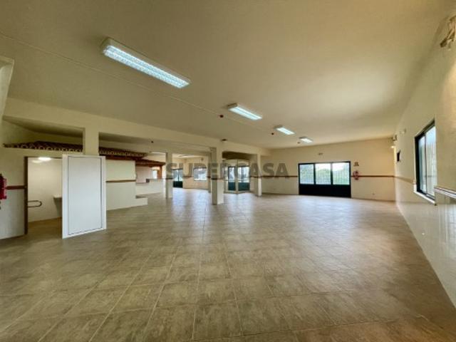 Investimento Único no Algarve | Restaurante / Bar com Vista Mar e Estacionamento