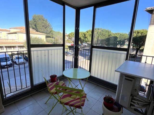 Investissement: Appartement Centre Uzes Avec Garage 46m² Uzès