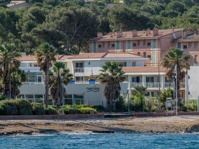 INVESTISSEMENT FRONT DE MER LE CAP AZUR SAINT MANDRIER 83430