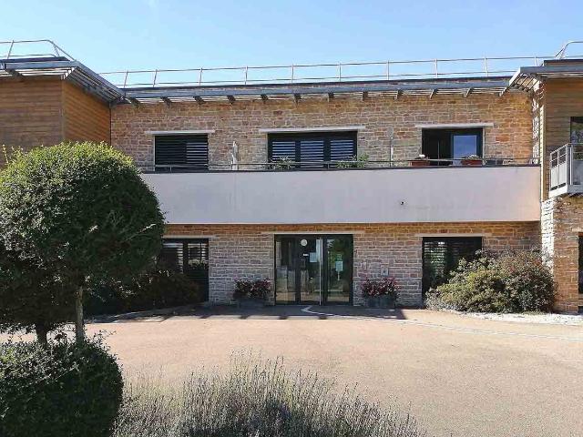 INVESTISSEMENT LOCATIF – Macon – Résidence Seniors Residence Camille Claudel 8,69% de rentabilité