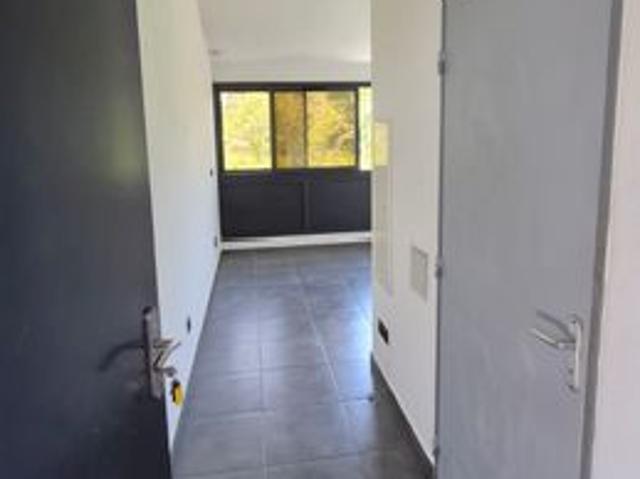 INVESTISSEMENT LOCATIF CLÉ EN MAIN – Studio avec parking – Le Tampon