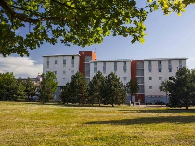 INVESTISSEMENT LOCATIF – Clermont Ferrand – Résidence Étudiante Stud'City Boris Vian 5,32% de rentabilité
